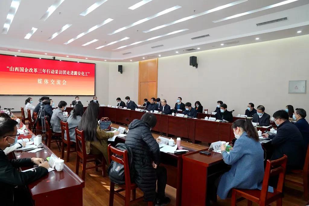 2e3c09458f8c4e0f99a1a1db200f4a9f.jpg 2e3c09458f8c4e0f99a1a1db200f4a9f.jpg