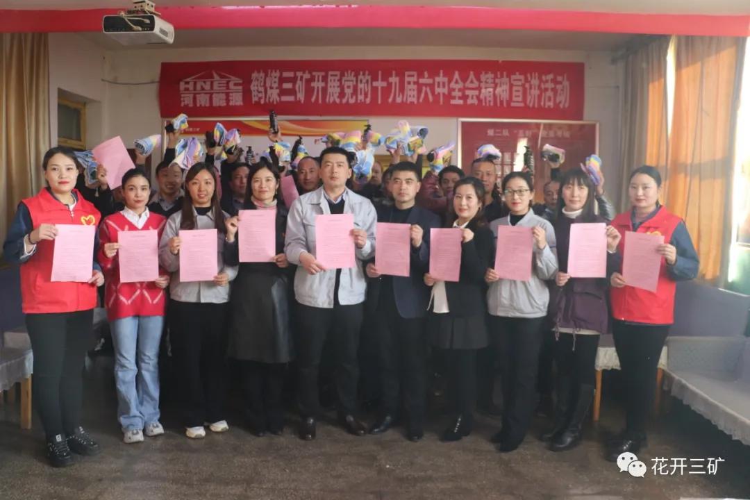 b1c25ff245fb4ca2a55c8c2a70caa8fa.jpg b1c25ff245fb4ca2a55c8c2a70caa8fa.jpg